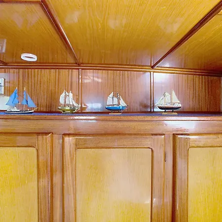 La Marquise Botel *