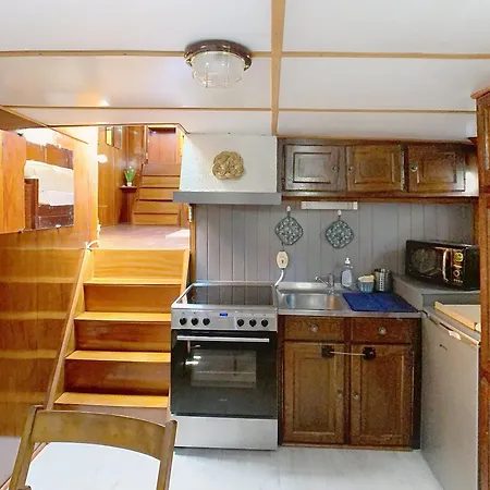 Botel La Marquise *
