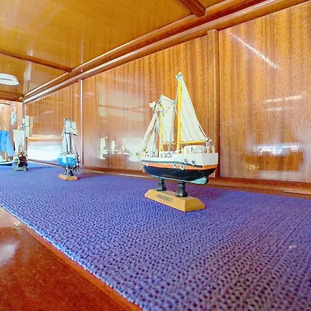 Botel La Marquise Melun