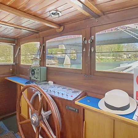 Hotel na wodzie La Marquise 