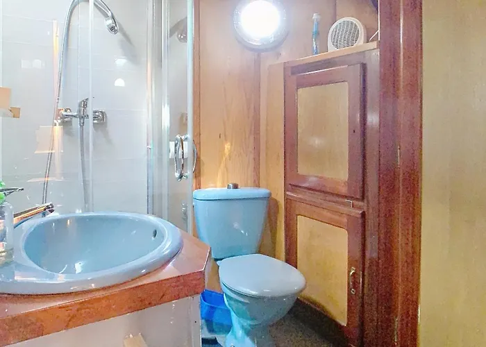 La Marquise Bateau-hôtel